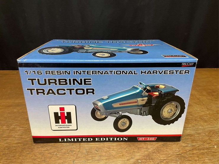 1/16-ih-ht-340-turbine-tractor-nib-sc-image-8