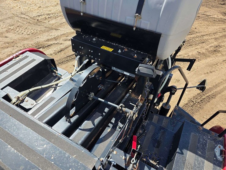 2010-case-ih-2010-image-40