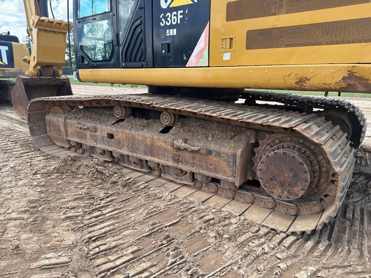 2015-caterpillar-336fl-image-9