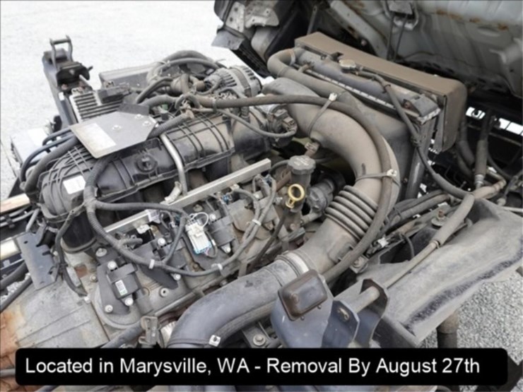 2016-isuzu-npr-image-5