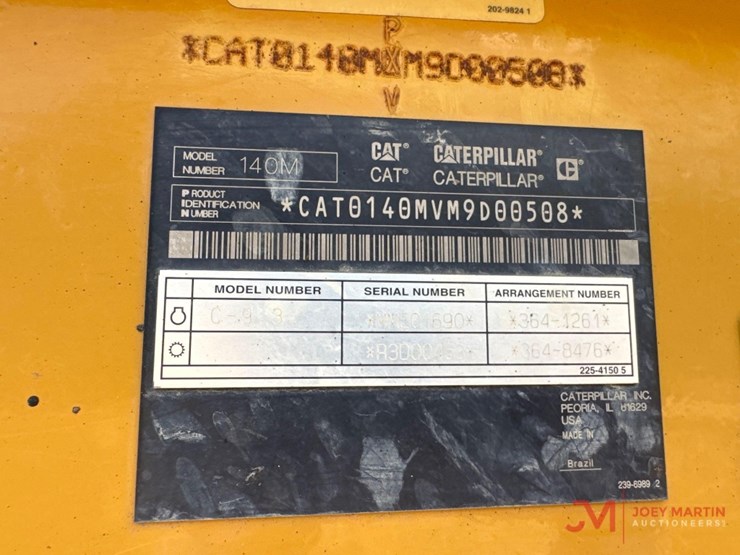 2011-caterpillar-140m2-image-17