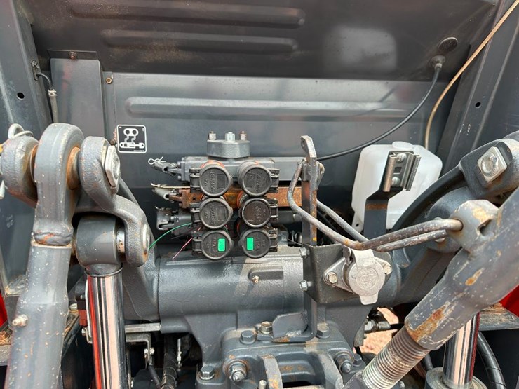2015-kubota-m110gx-image-26