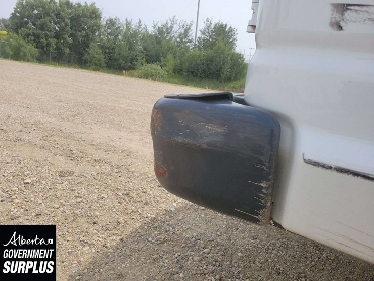 2014-ford-cargo-image-36
