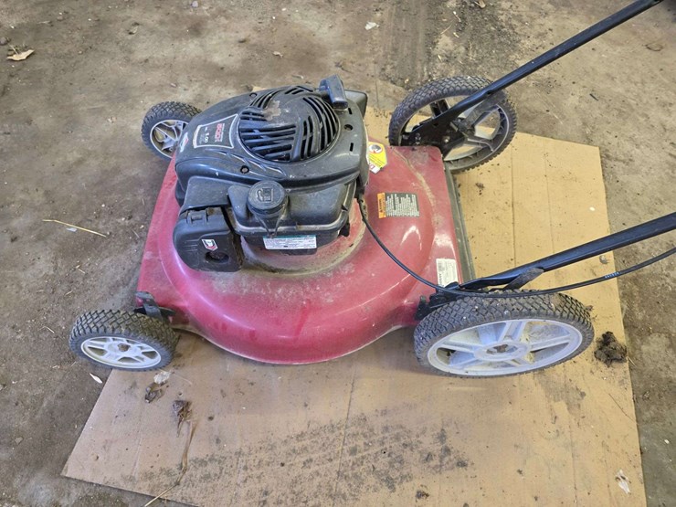 murray-5hp-push-mower,-has-not-ran-in-approx-20-years-image-3