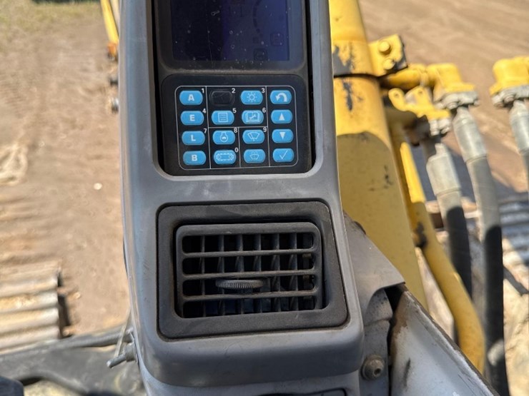 2005-komatsu-pc400-lc-7l-image-43