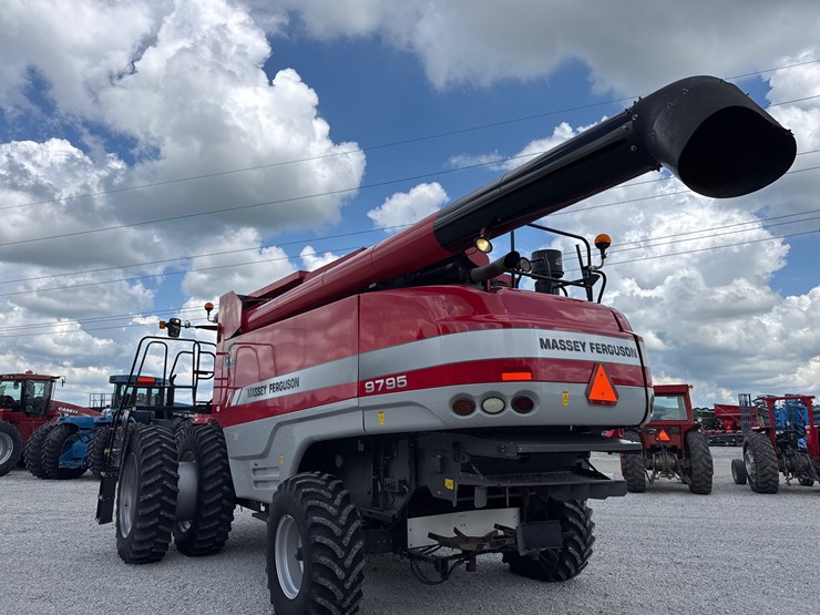 massey-ferguson-9795-image-4
