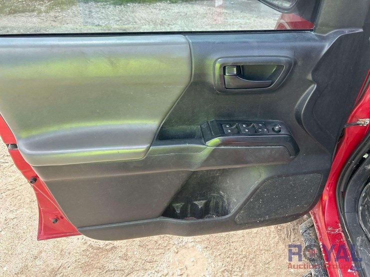 2021-toyota-tacoma-image-13