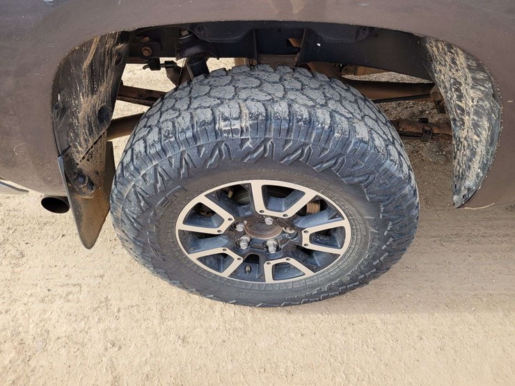 2019-toyota-tundra-sr5-image-18