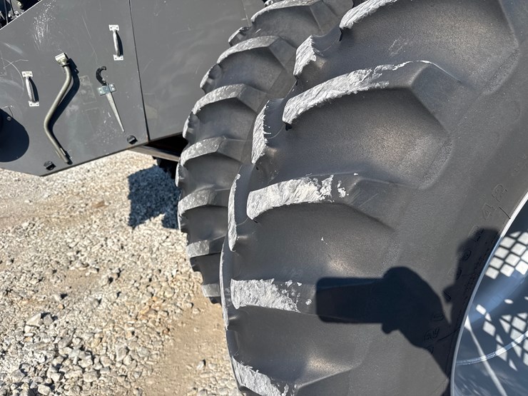 2012-massey-ferguson-9540-image-11