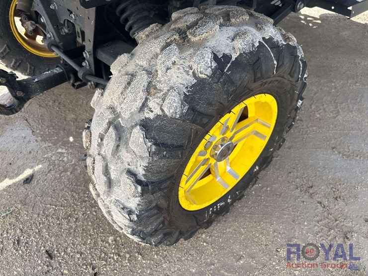 2017-john-deere-gator-image-19