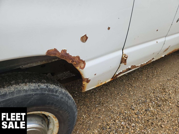 2005-ford-cargo-image-40