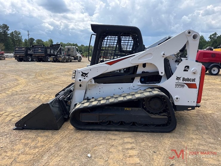 2022-bobcat-t770-image-5