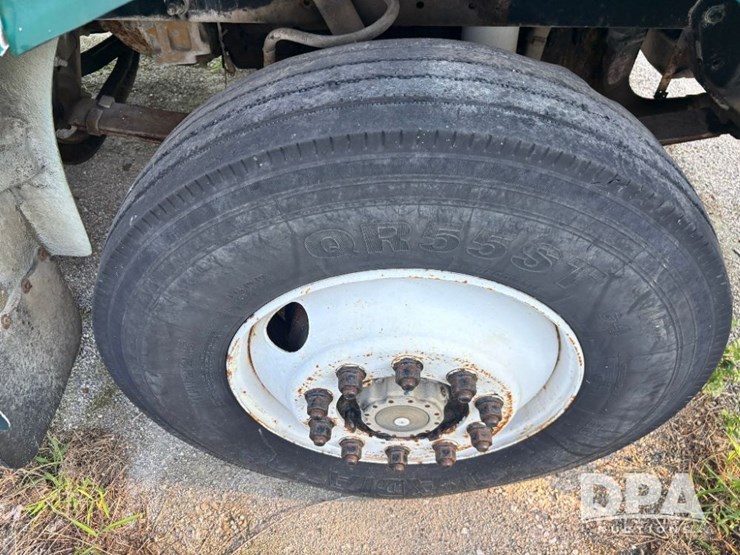 1993-peterbilt-377-image-44