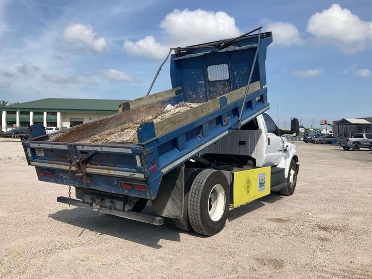 2017-ford-f650-image-3