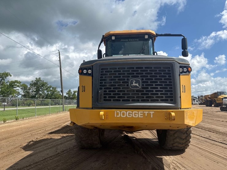 2021-deere-410e-image-3