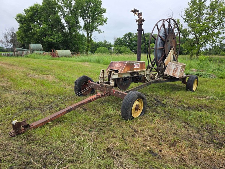 irrigation-water-cannon-on-gear,-hose-in-unknown-condition-(unusable),-has-not-been-used-in-years-image-18