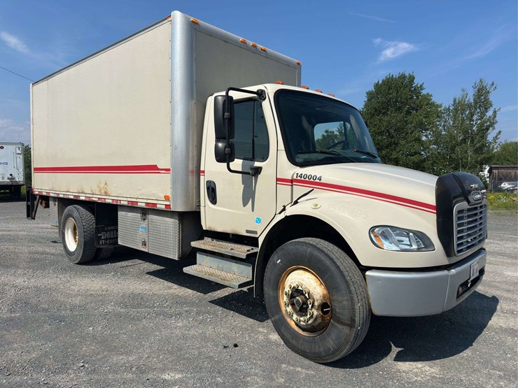 2003-freightliner-m2-106-box-truck-(17’-box)-image-2