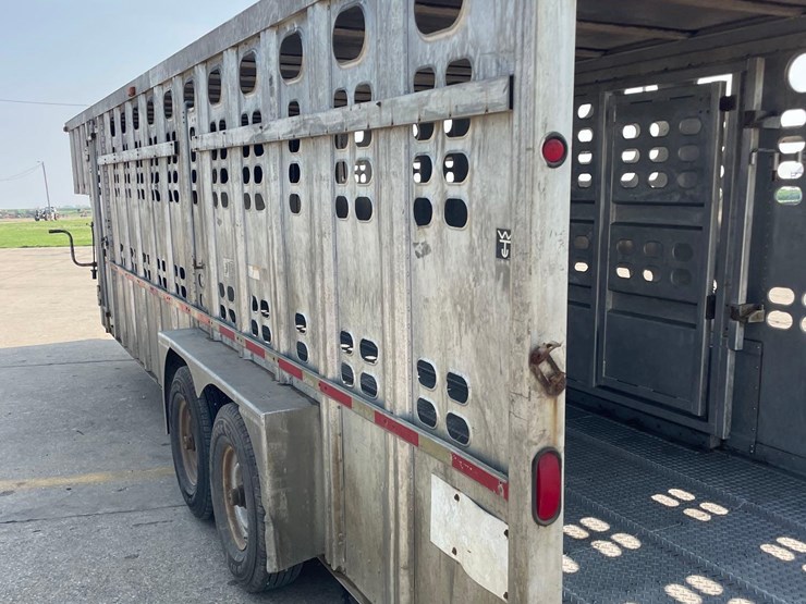 1997-wilson-livestock-trailer-image-20
