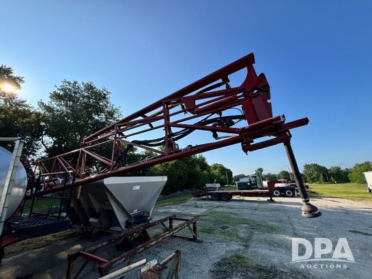 2014-case-ih-610-image-22