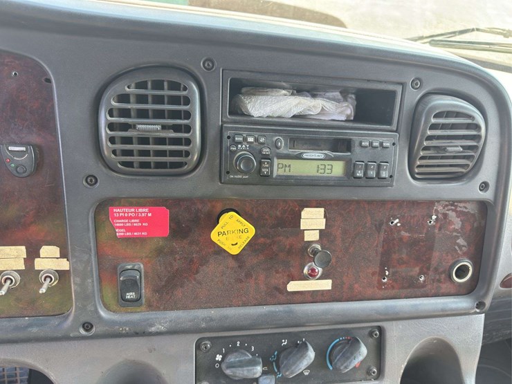 2003-freightliner-m2-106-box-truck-(17’-box)-image-21