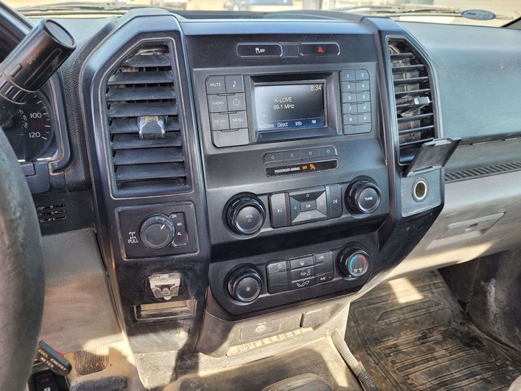 2017-ford-f150-image-10