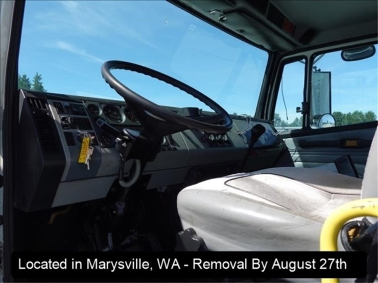 freightliner-fl70-image-6