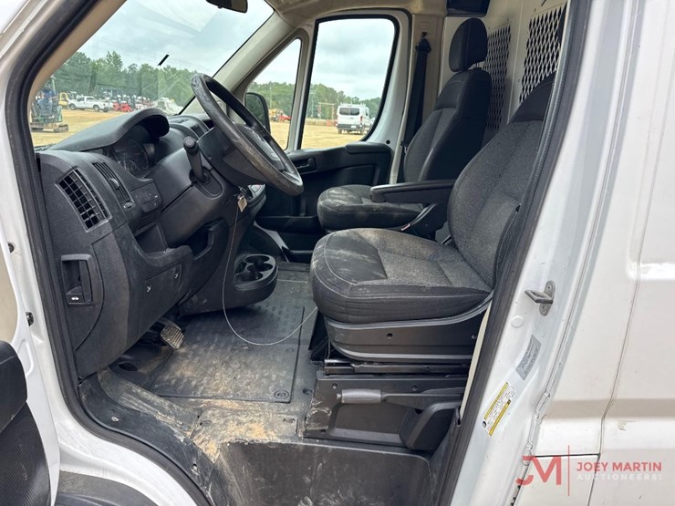 2017-ram-promaster-1500-image-14