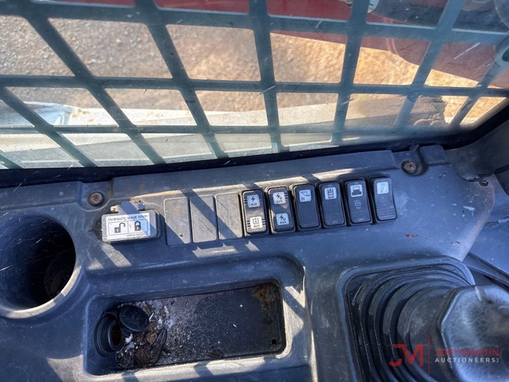 takeuchi-tl10v2-image-21
