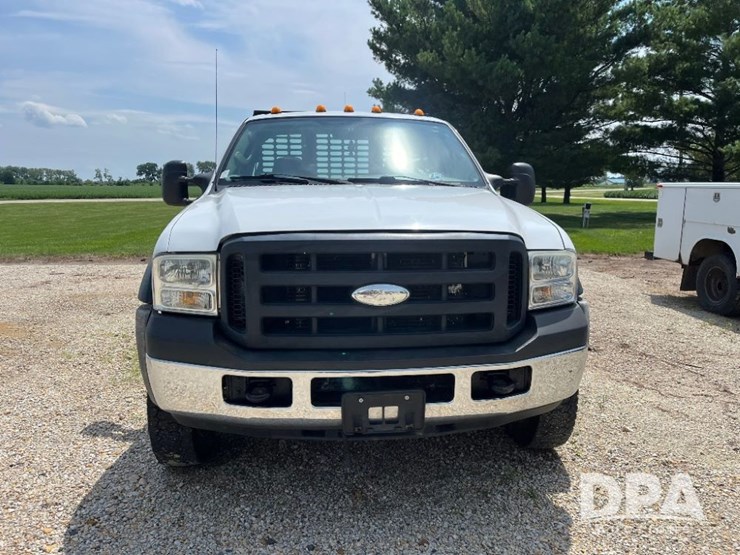 2007-ford-f450-xl-image-3