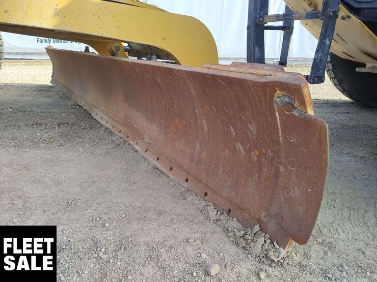 2020-caterpillar-14-image-33