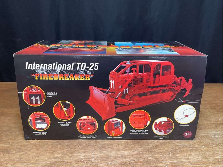 1/25-ih-td-25-crawler-firebreaker-nib-1st-gear-image-11