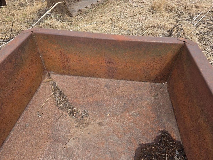18’-steel-feed-bunk-image-12