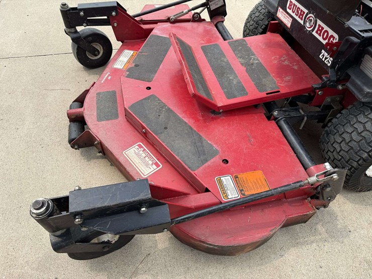 2003-bush-hog-zt250-image-21