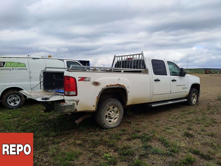 2010-gmc-sierra-3500hd-image-4