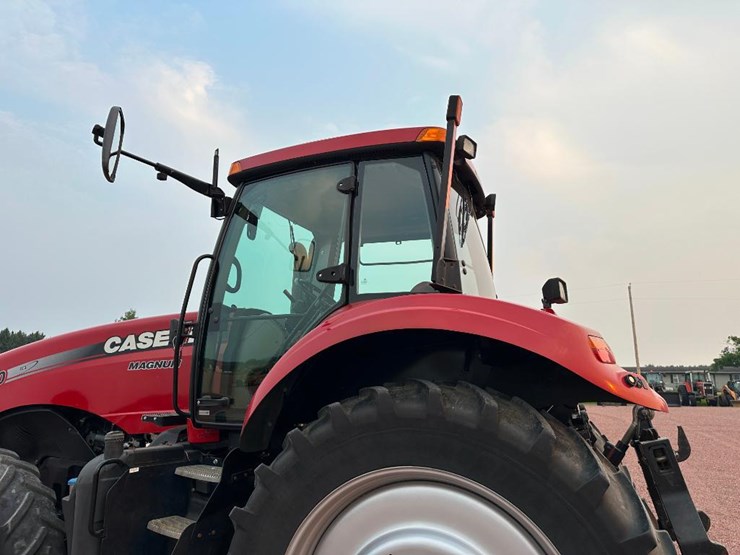 2012-case-ih-magnum-260-image-25