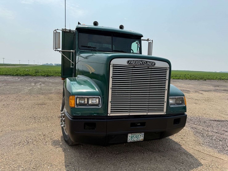 1993-freightliner-fld120-image-6