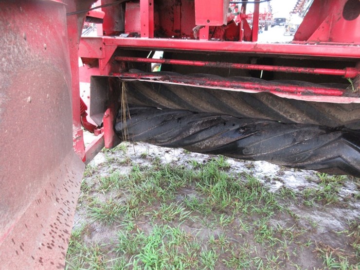 new-holland-1431-image-4