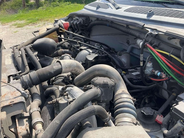 2017-ford-f650-image-15