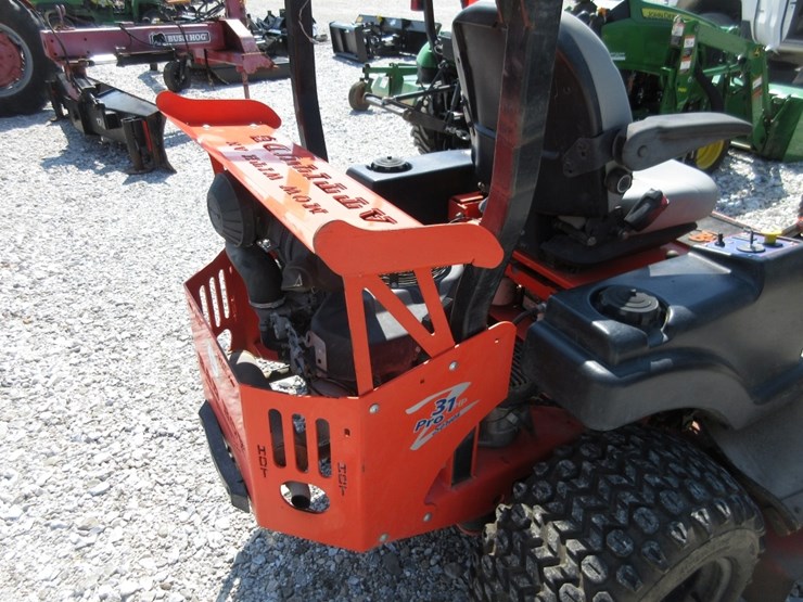 bad-boy-31hp-pro-series-mower-image-4