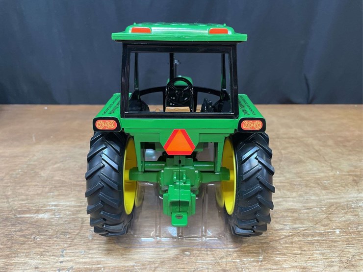 1/16-john-deere-4230-2004-wisconsin-nib-ertl-image-5