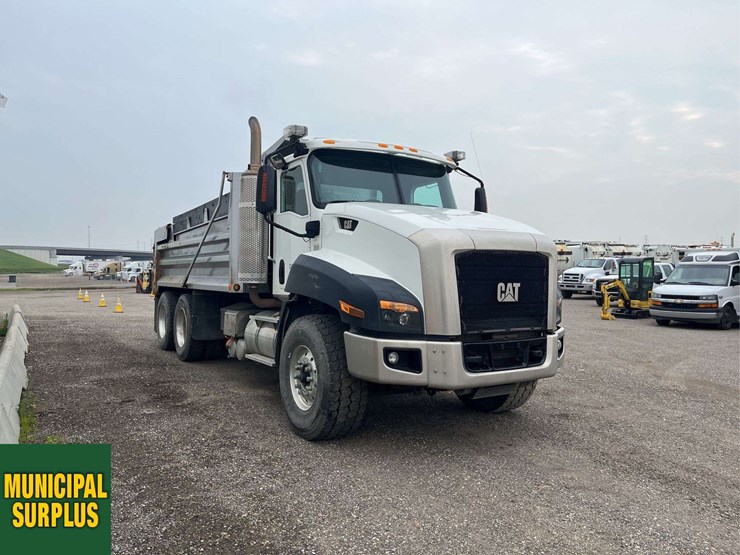 2014-caterpillar-ct660-image-16