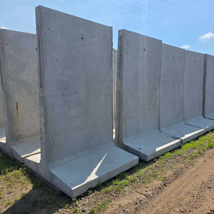 (20) New 5’ Bunker Silo Panels, 8.5’ Tall