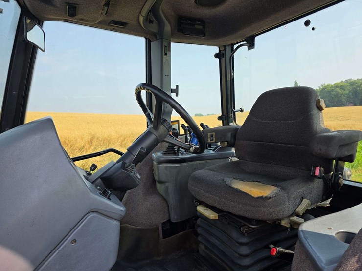 1999-new-holland-8770-image-39