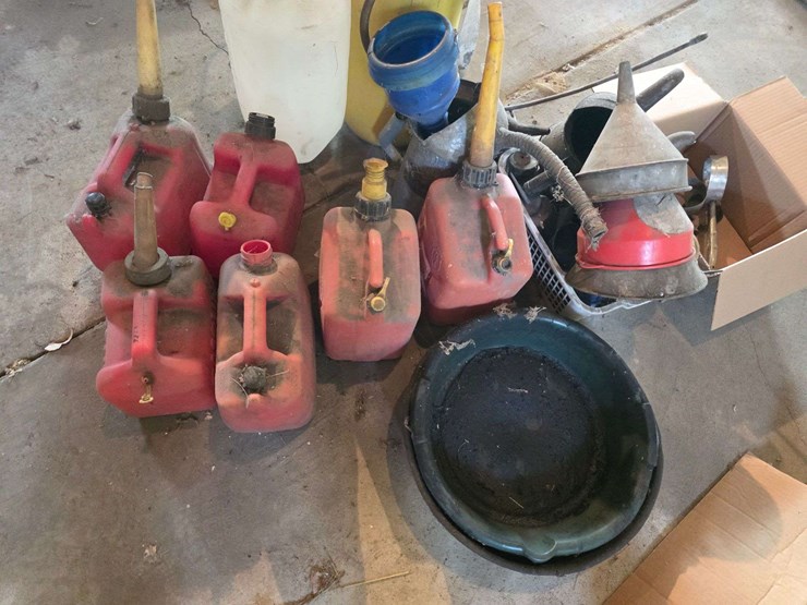 misc-gas-cans-and-related-items-image-2