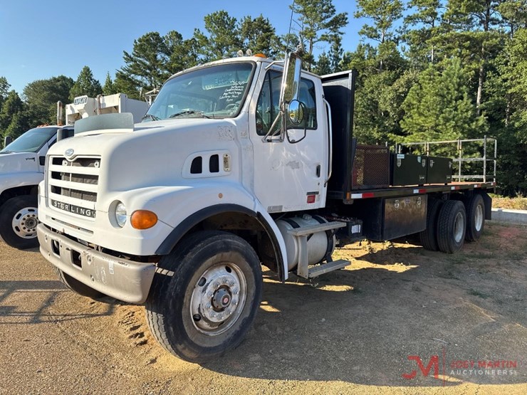 2004-sterling-tandem-flatbed-truck-image-4