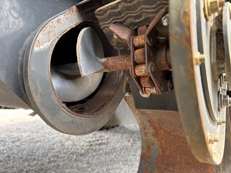 massey-ferguson-9895-image-16