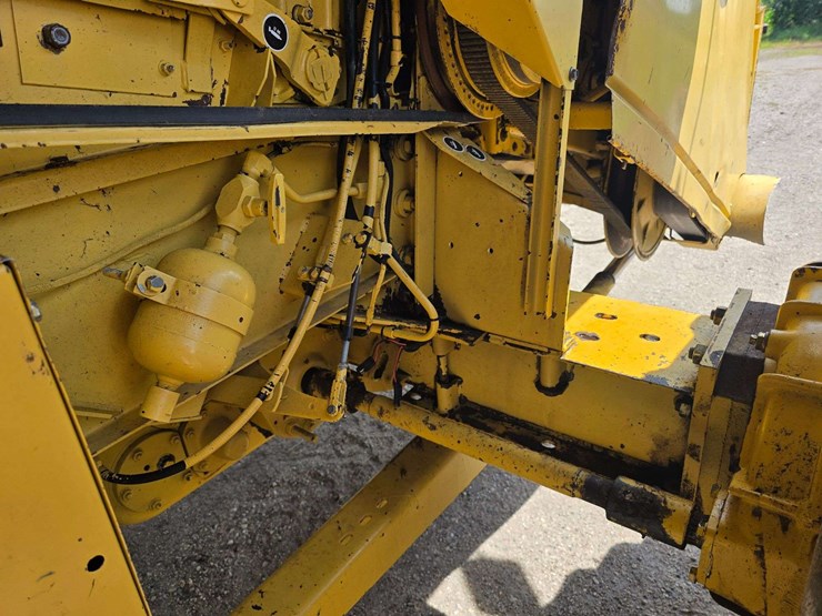 1988-new-holland-tr86-image-77