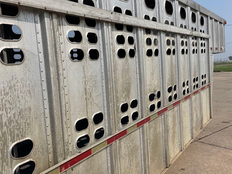 1997-wilson-livestock-trailer-image-25