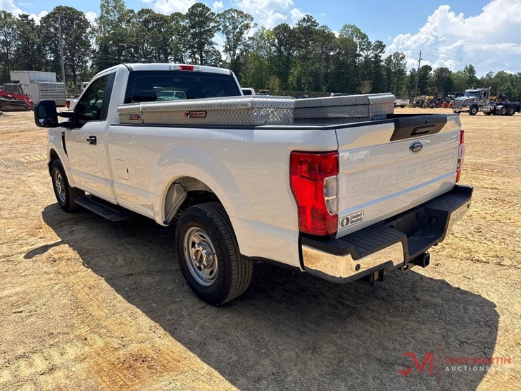 2021-ford-f250-xl-image-4