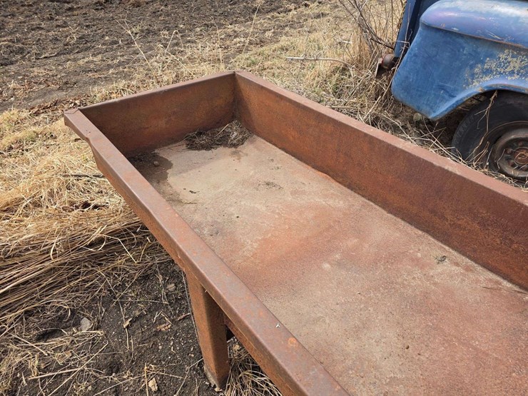 18’-steel-feed-bunk-image-6
